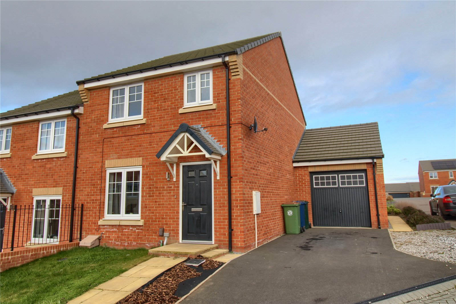 3 bed house for sale in Brambling Drive, Guisborough 1