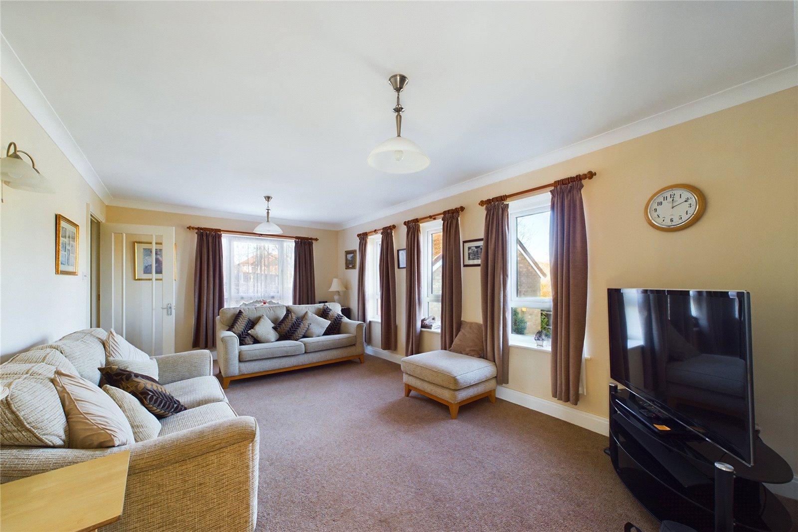 4 bed house for sale in Little Grebe, Guisborough  - Property Image 2