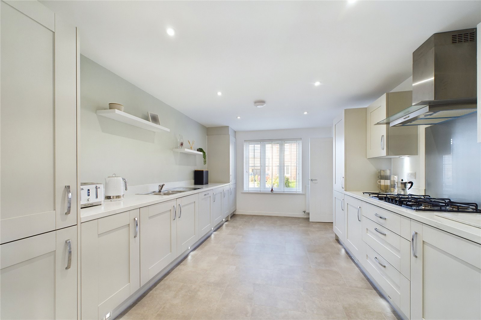 4 bed detached house for sale in Siskin Close, Guisborough  - Property Image 2