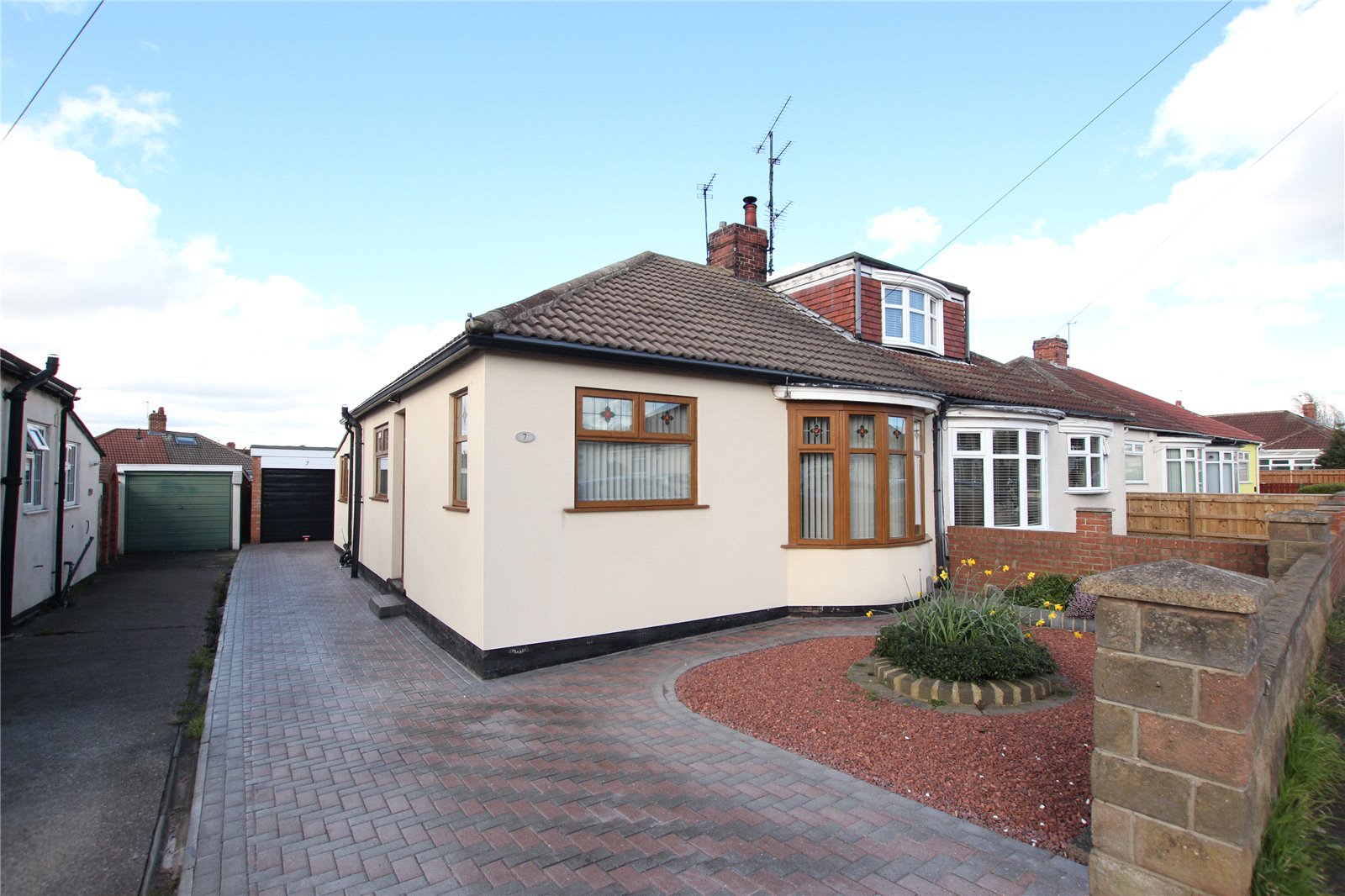 3 bed bungalow for sale in Somerville Avenue, Ormesby - Property Image 1