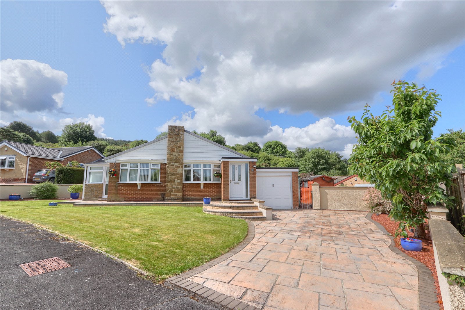 3 bed bungalow for sale in Coombe Hill, New Marske  - Property Image 1