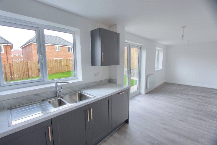 4 bed house for sale in Woodcross Gate, Normanby 2