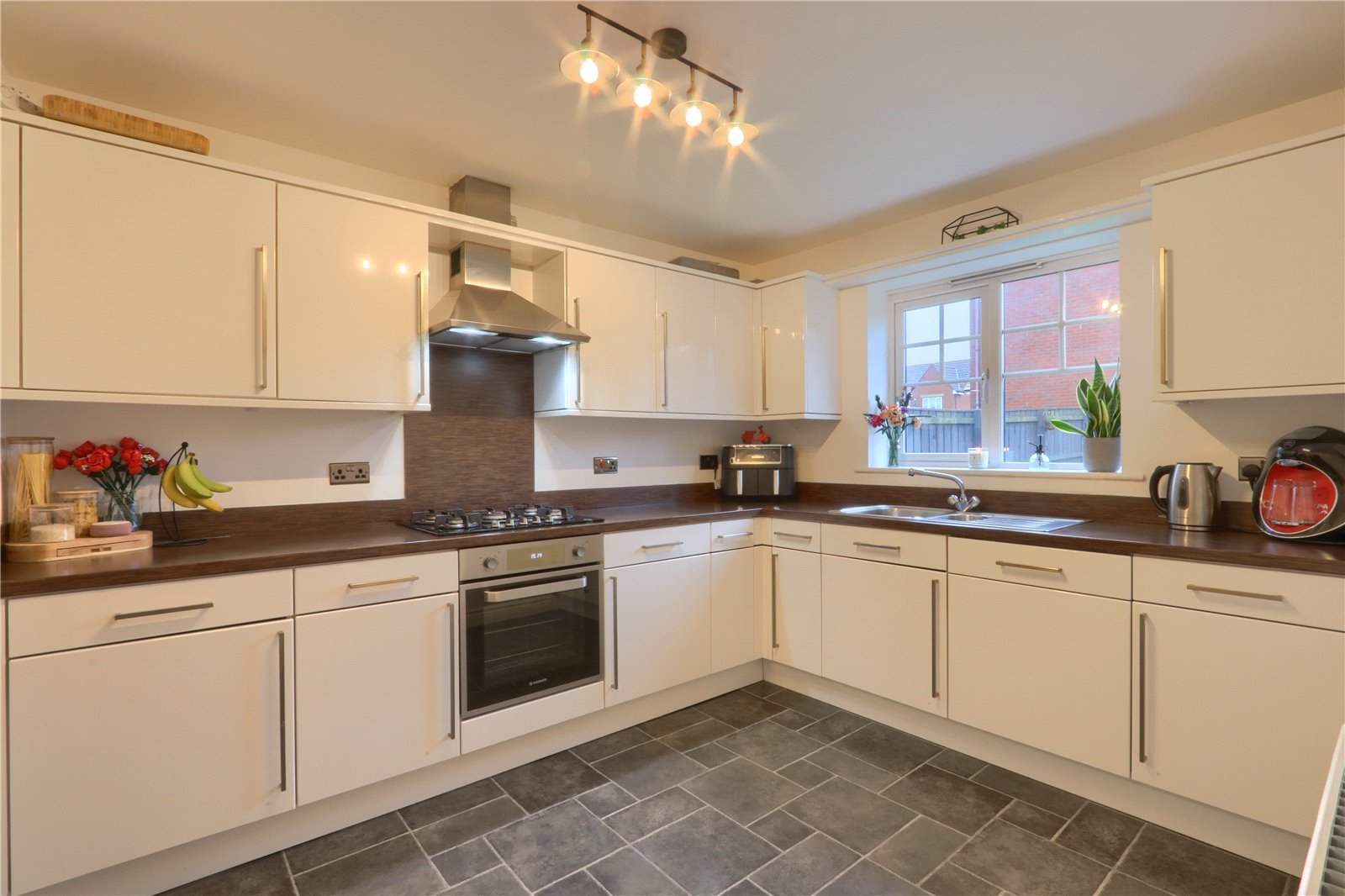 3 bed house for sale in Low Farm Drive, Redcar 2