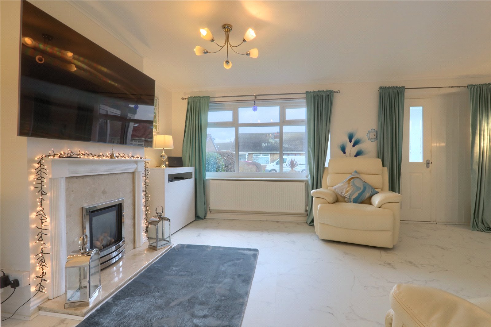 3 bed house for sale in Cayton Close, Redcar 2