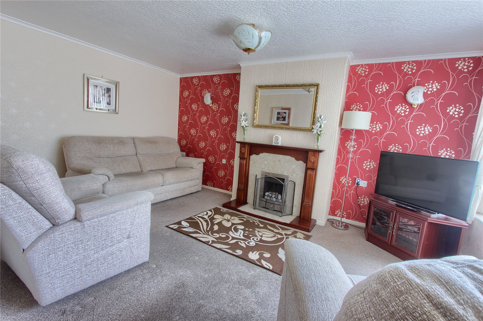 3 bed bungalow for sale in Ripon Way, Eston  - Property Image 2