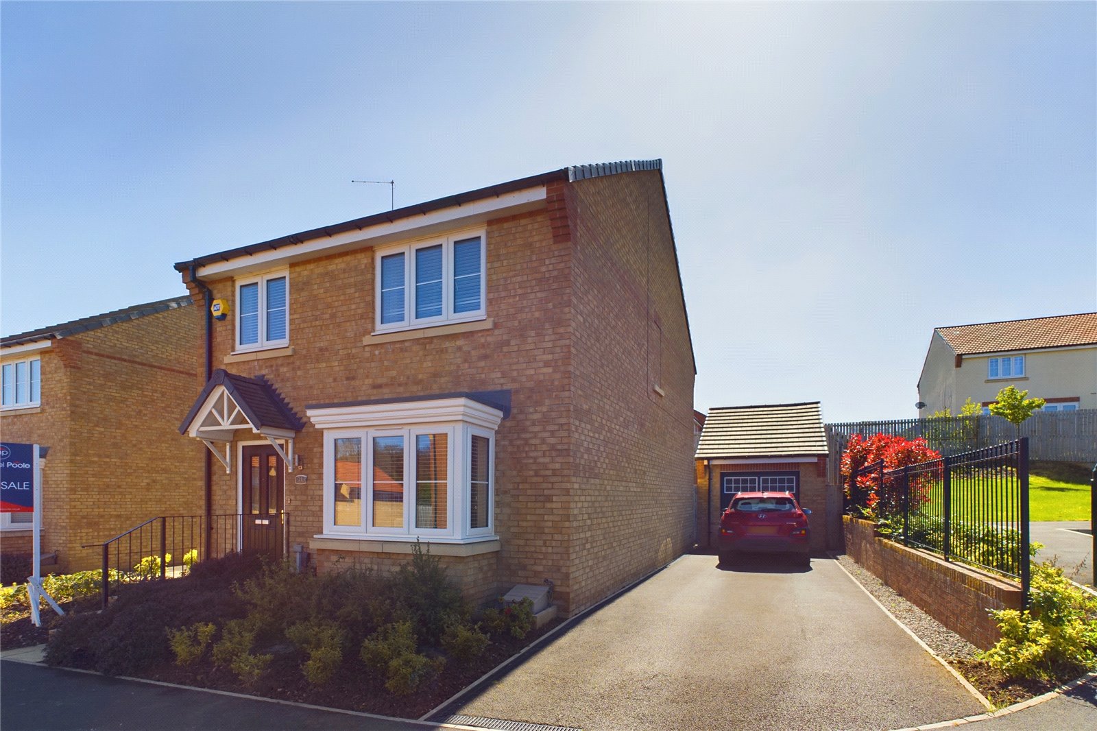 4 bed house for sale in Crossbill Close, Guisborough 1