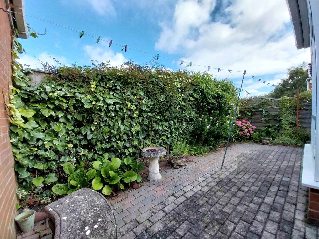 2 bed semi-detached bungalow to rent in High Rifts, Stainton  - Property Image 9