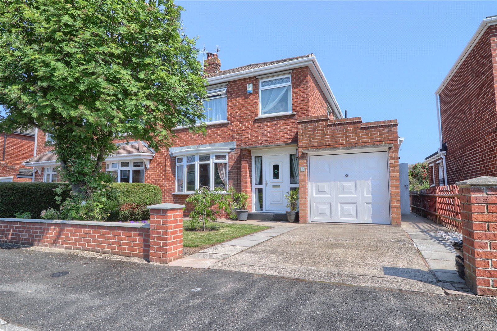 3 bed house for sale in Bedale Grove, Fairfield 1