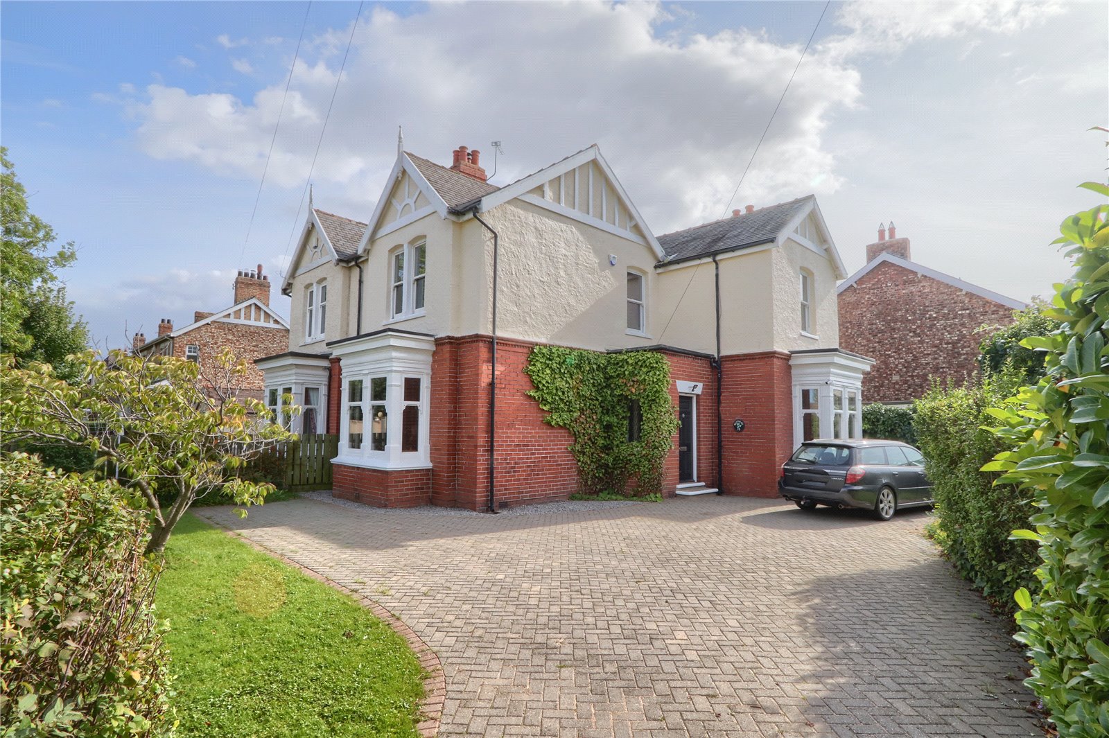 3 bed house for sale - Property Image 1