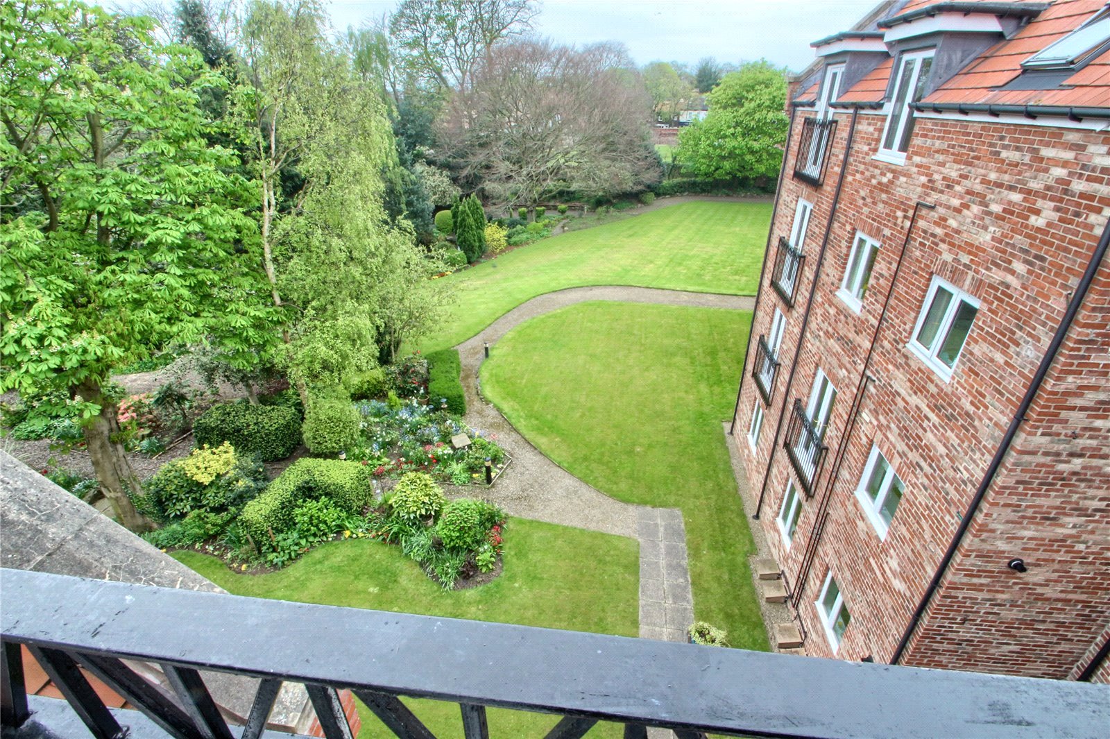 1 bed apartment for sale in Christopher House, Blandford Close  - Property Image 7