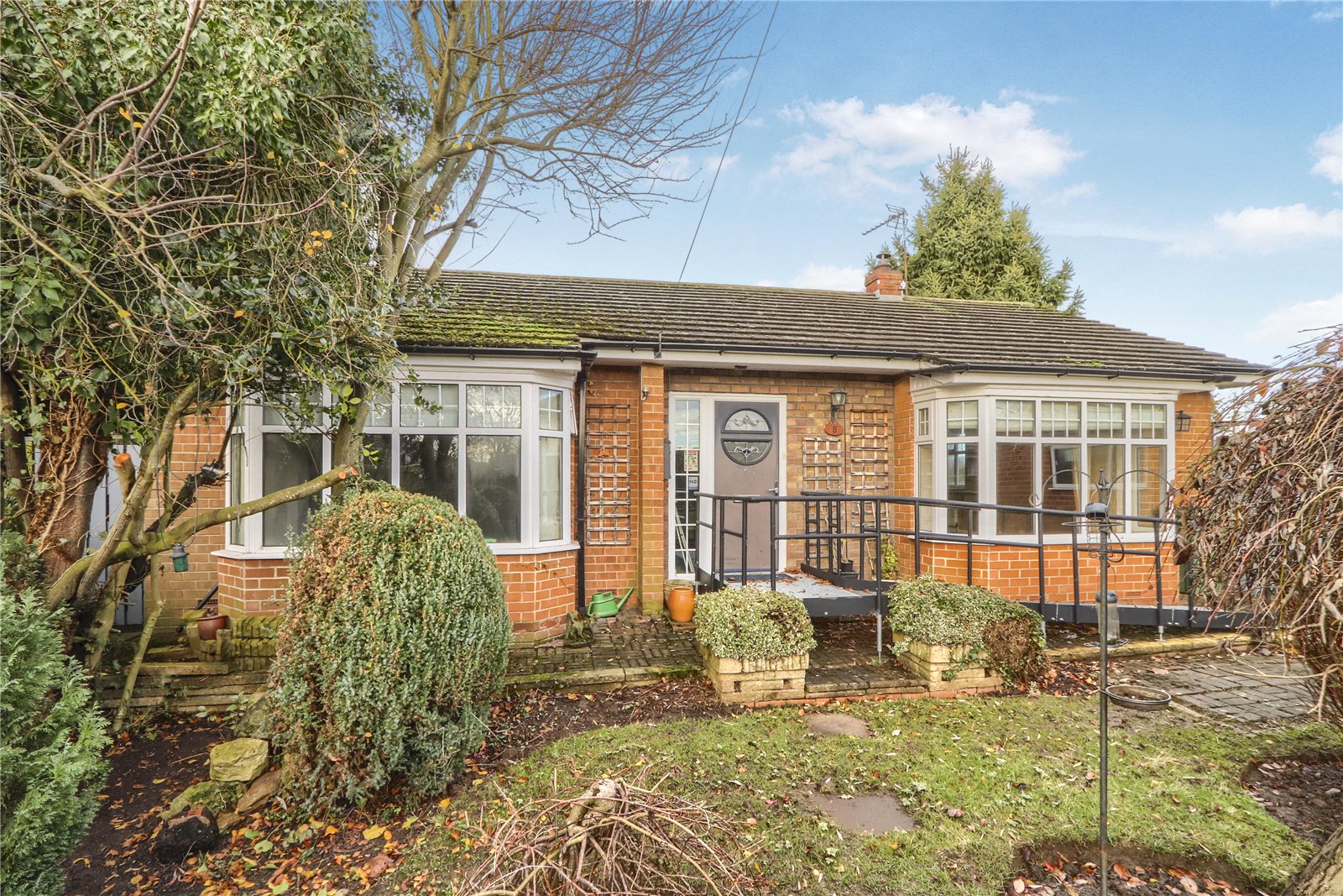 2 bed bungalow for sale in Lilac Close, Carlton 1