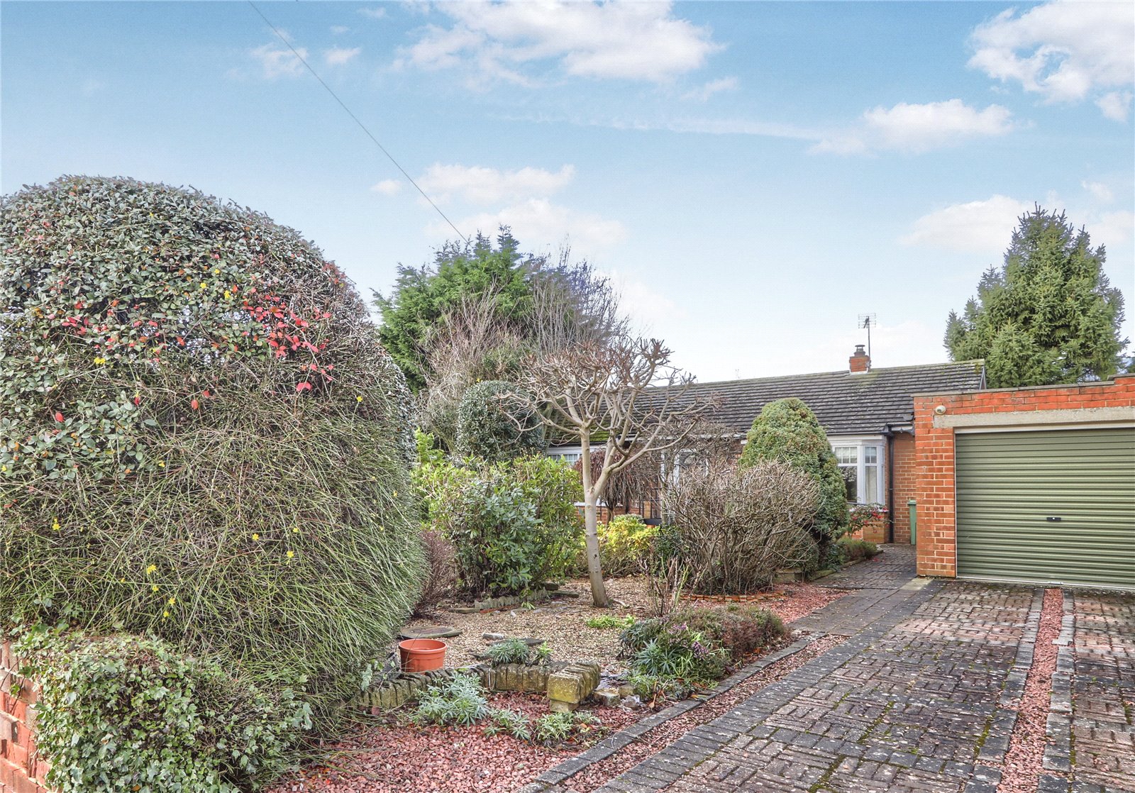 2 bed bungalow for sale in Lilac Close, Carlton  - Property Image 2