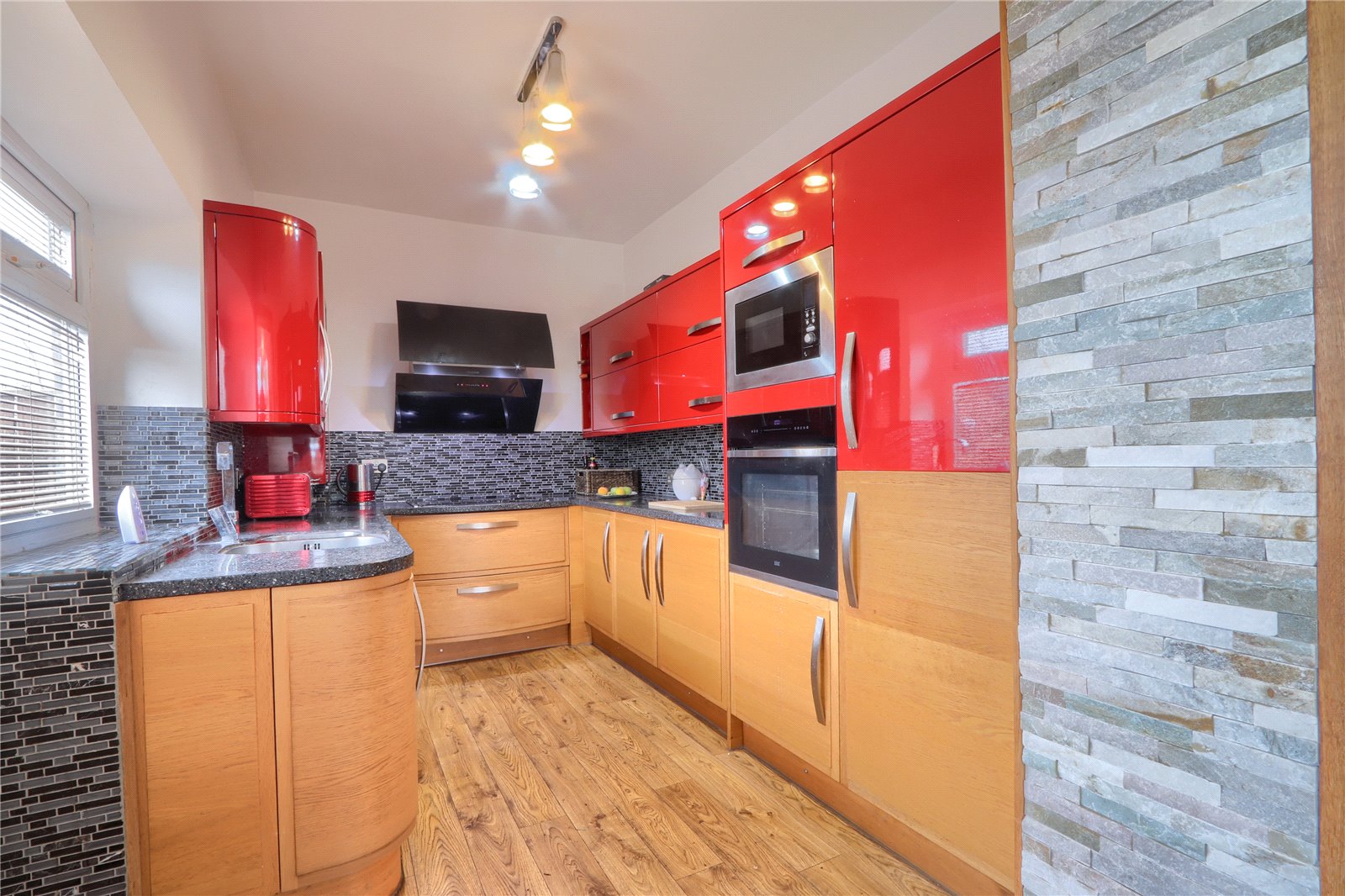 2 bed house for sale in Bishopton Road, Grangefield 2