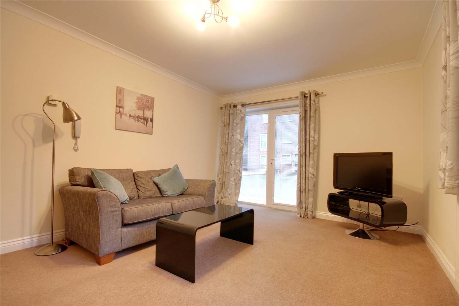 2 bed apartment to rent in Old Station Mews, Eaglescliffe 1