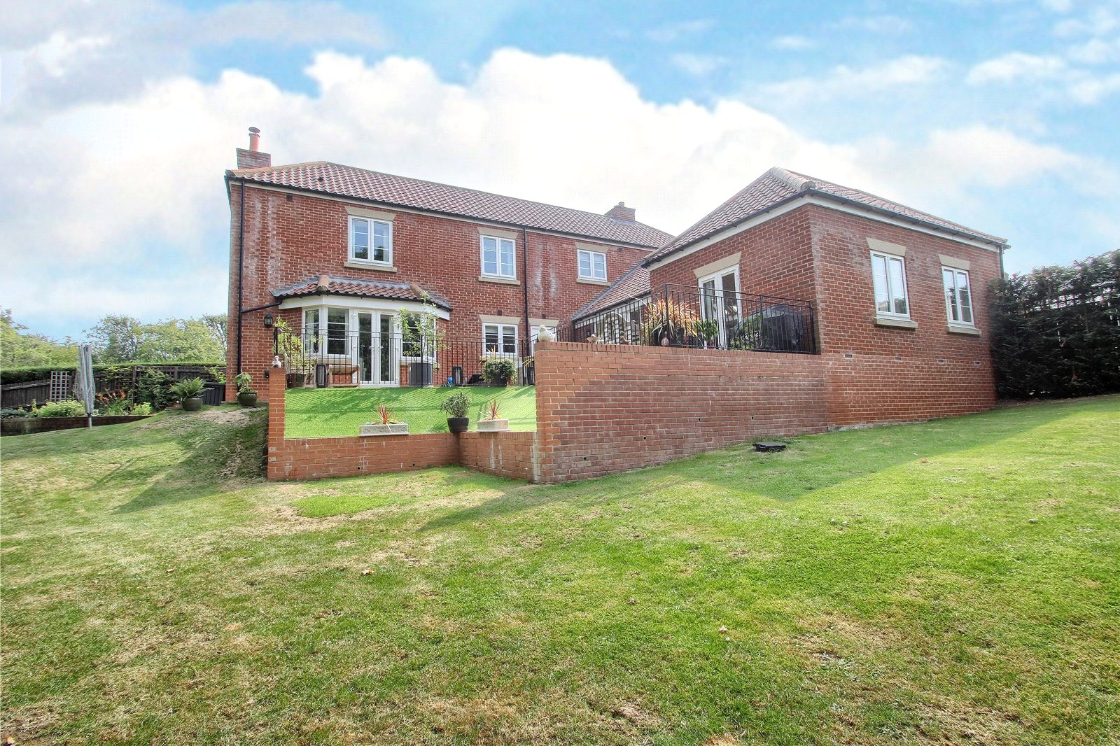 5 bed house for sale in Leven Road, Yarm 1