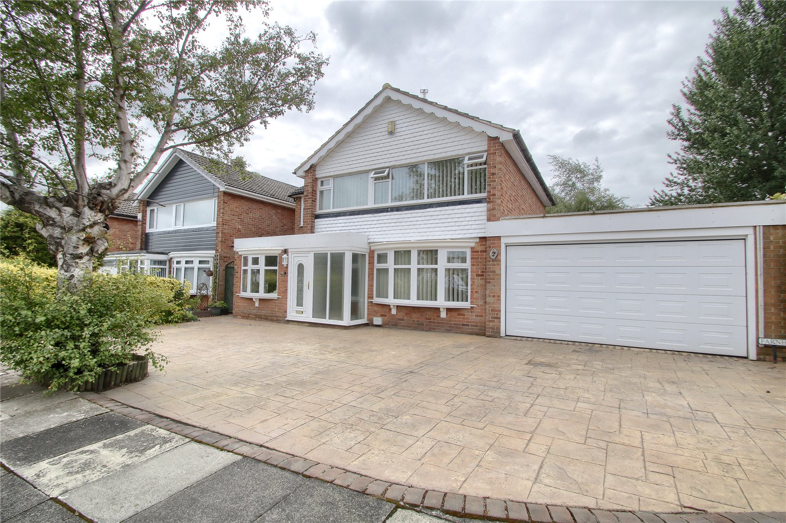 4 bed house for sale in Farnham Close, Eaglescliffe - Property Image 1