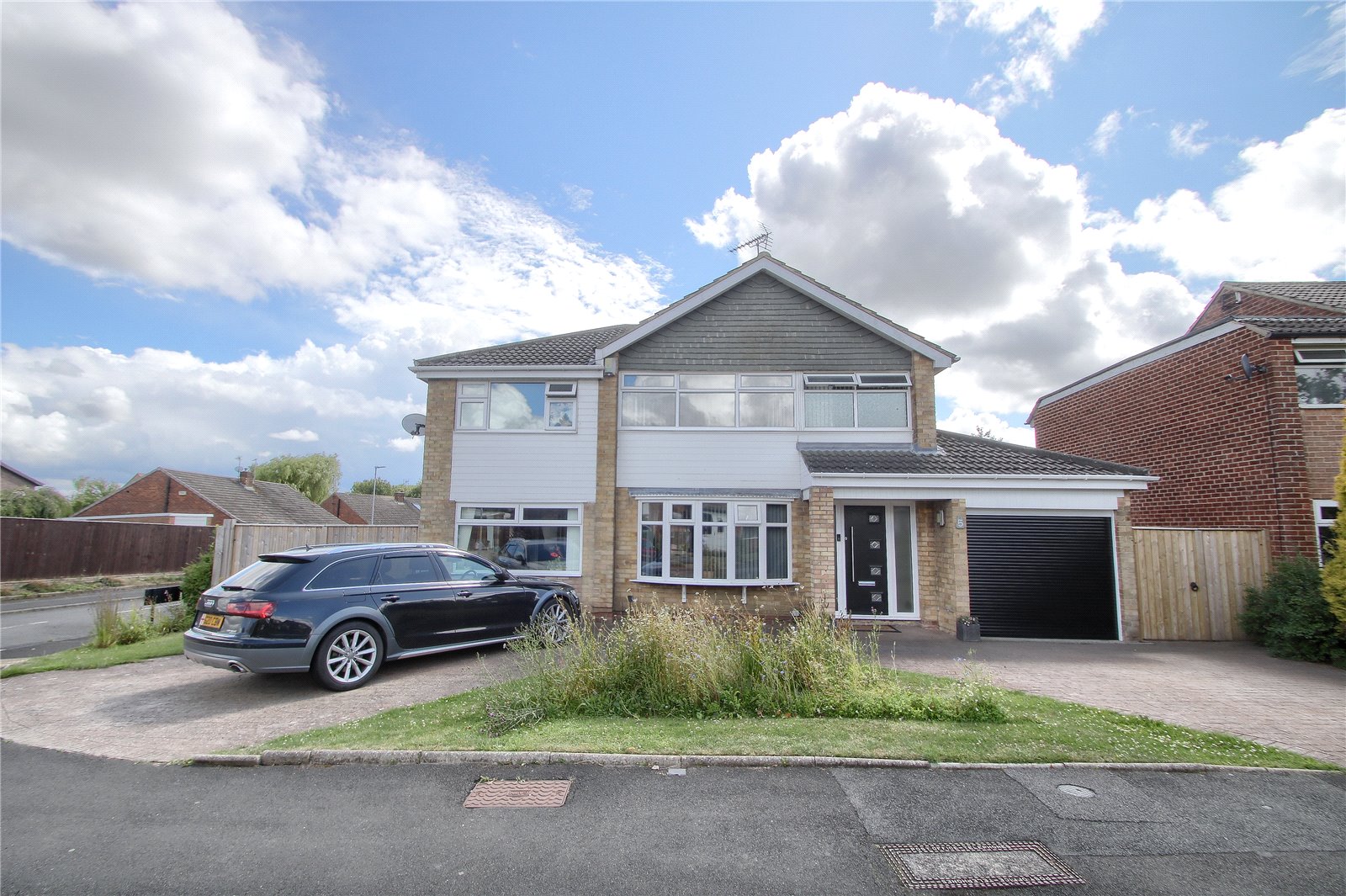 4 bed house for sale in Mayfield Crescent, Eaglescliffe  - Property Image 1
