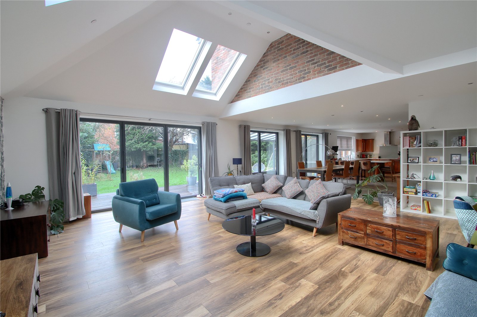 6 bed house for sale in Yarm Road, Eaglescliffe  - Property Image 3