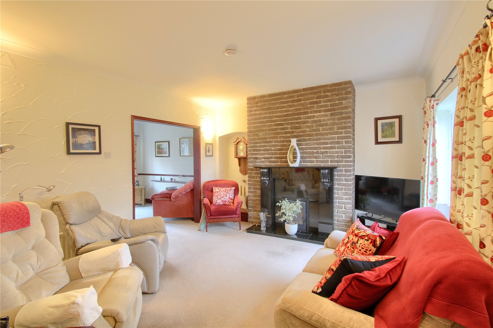 4 bed house for sale in Woodside View, Picton  - Property Image 3