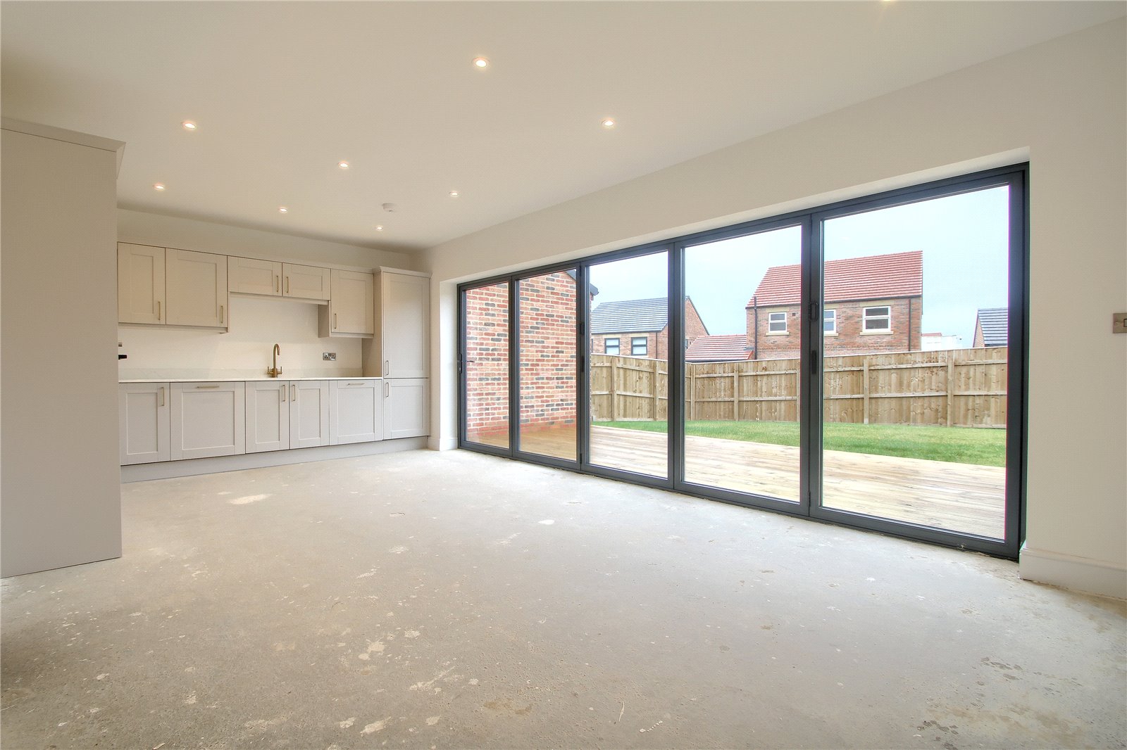5 bed house for sale in The Ridings, Eaglescliffe 1
