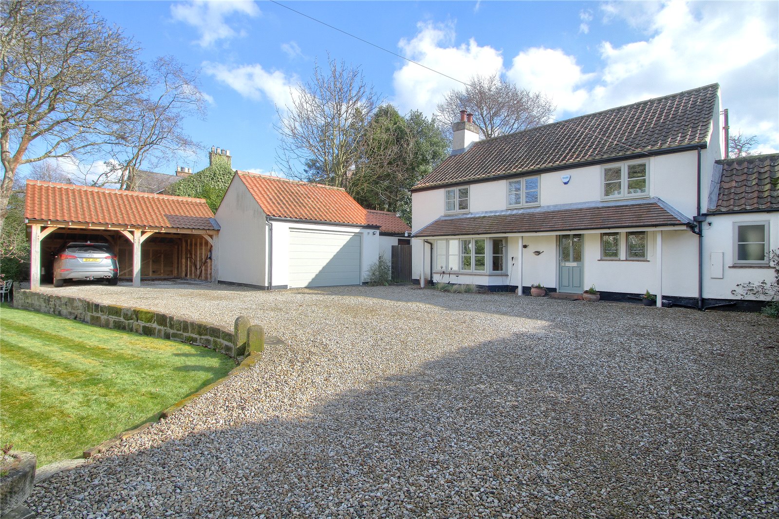 4 bed house for sale in Enterpen, Hutton Rudby - Property Image 1