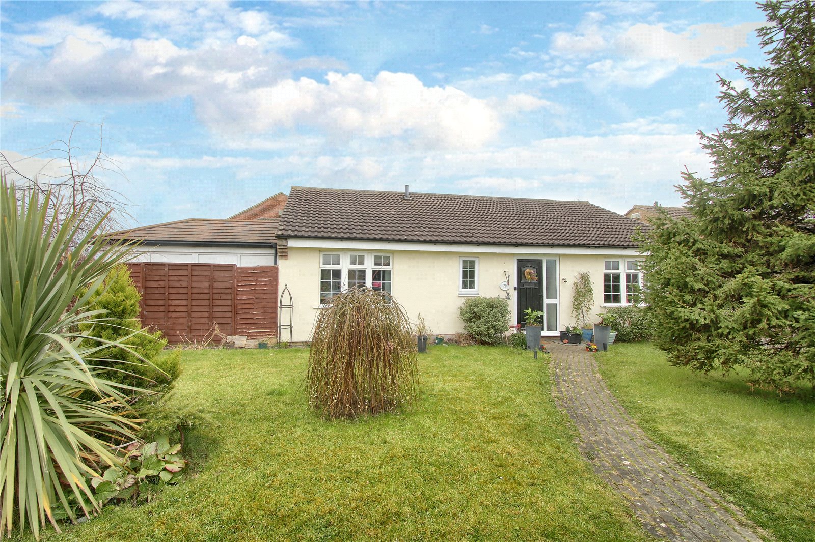 4 bed bungalow for sale in Davenport Road, Yarm  - Property Image 1