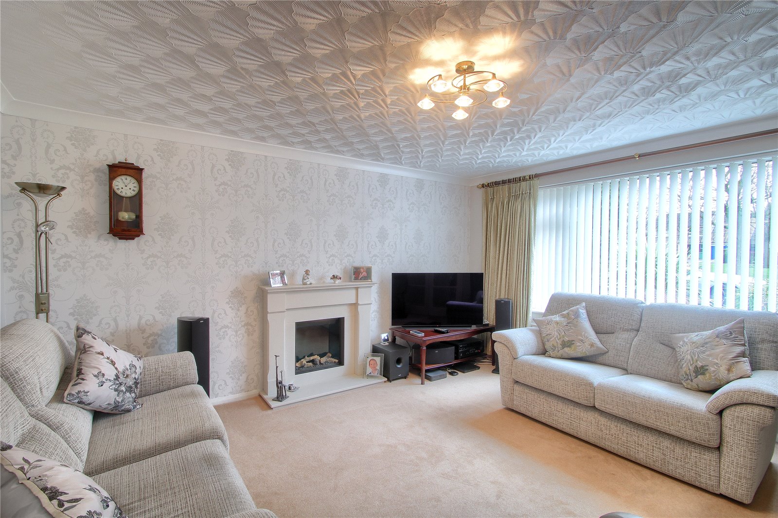 3 bed house for sale in Holywell Green, Eaglescliffe 1