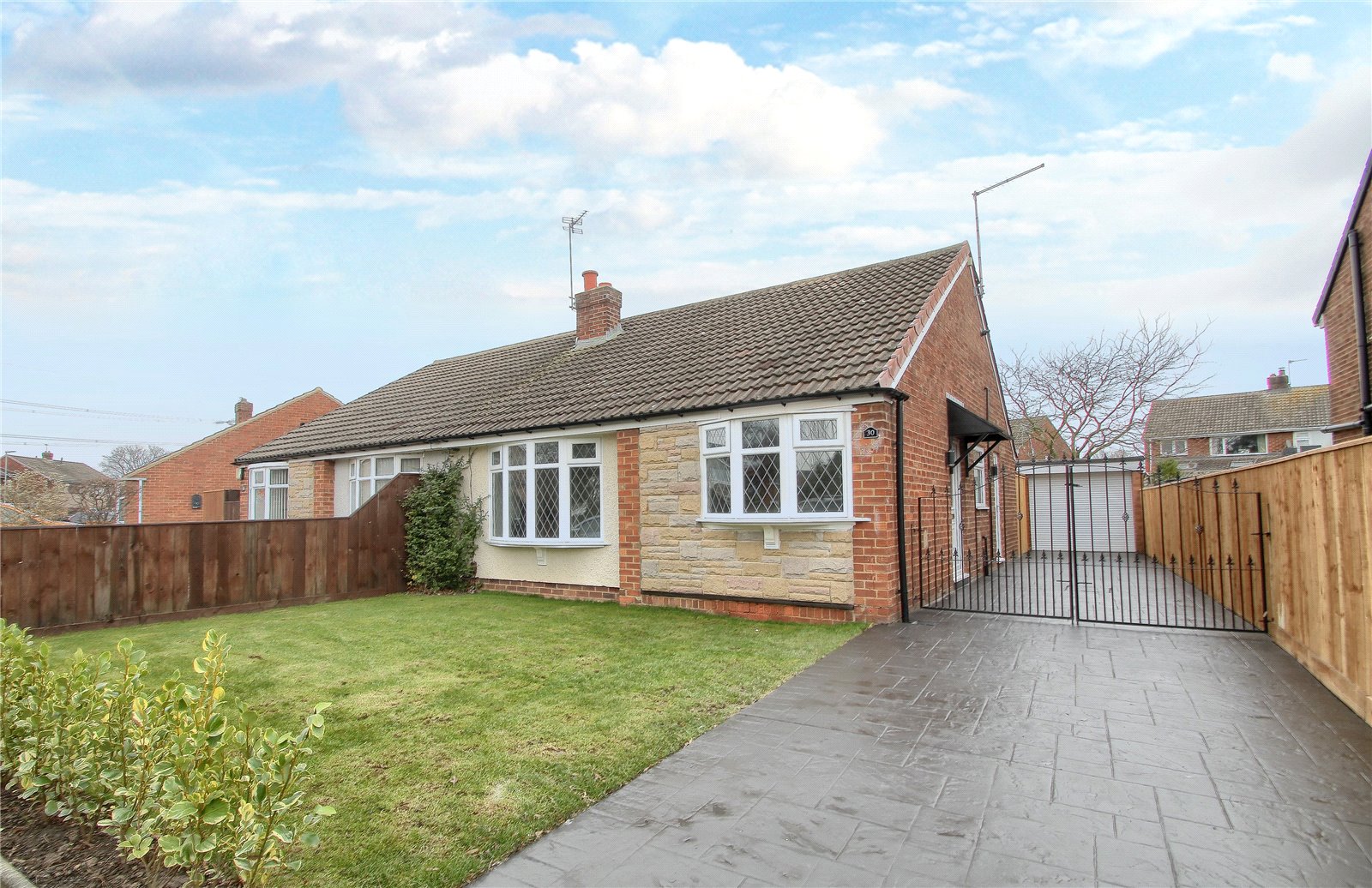 2 bed semi-detached bungalow for sale in Lingfield Drive, Eaglescliffe - Property Image 1