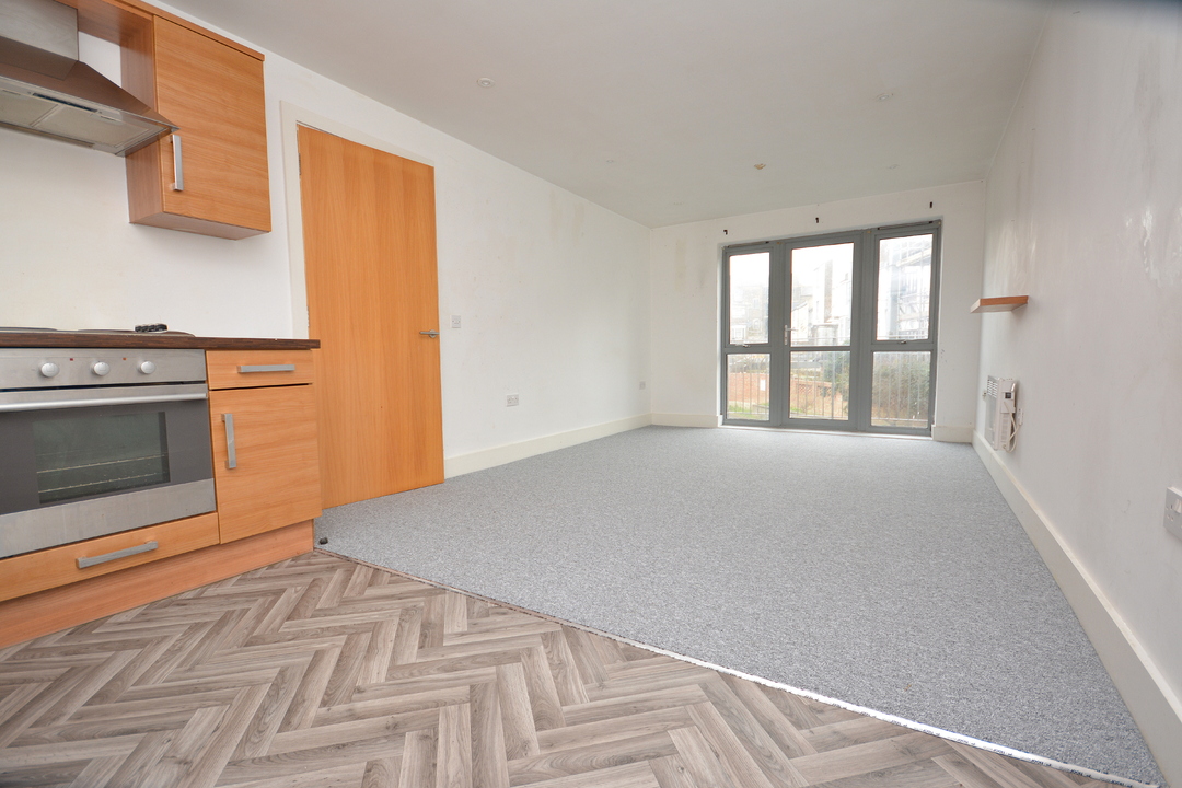 1 bed apartment to rent in Sea Court, Margate  - Property Image 1