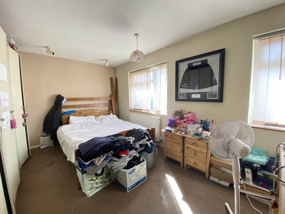 3 bed terraced house for sale in Rainham, Gillingham  - Property Image 5