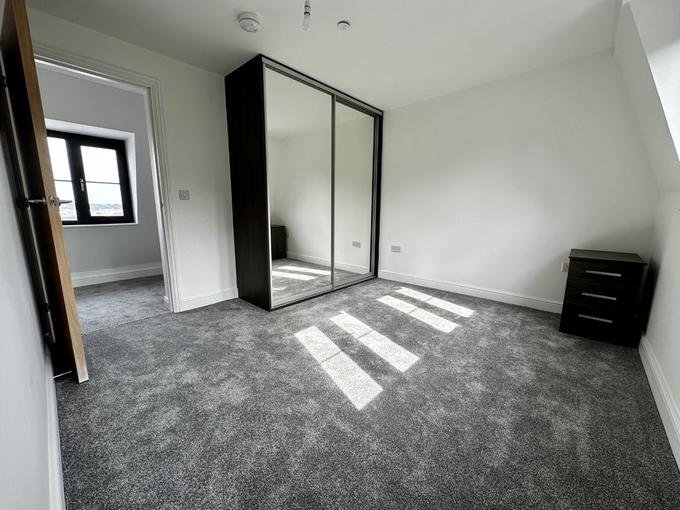 2 bed apartment to rent, Rochester  - Property Image 6