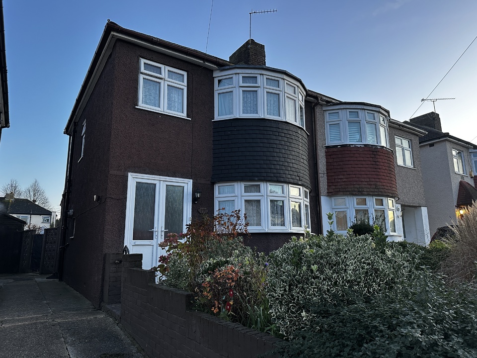 3 bed semi-detached house to rent in Colyer Road, Gravesend  - Property Image 10