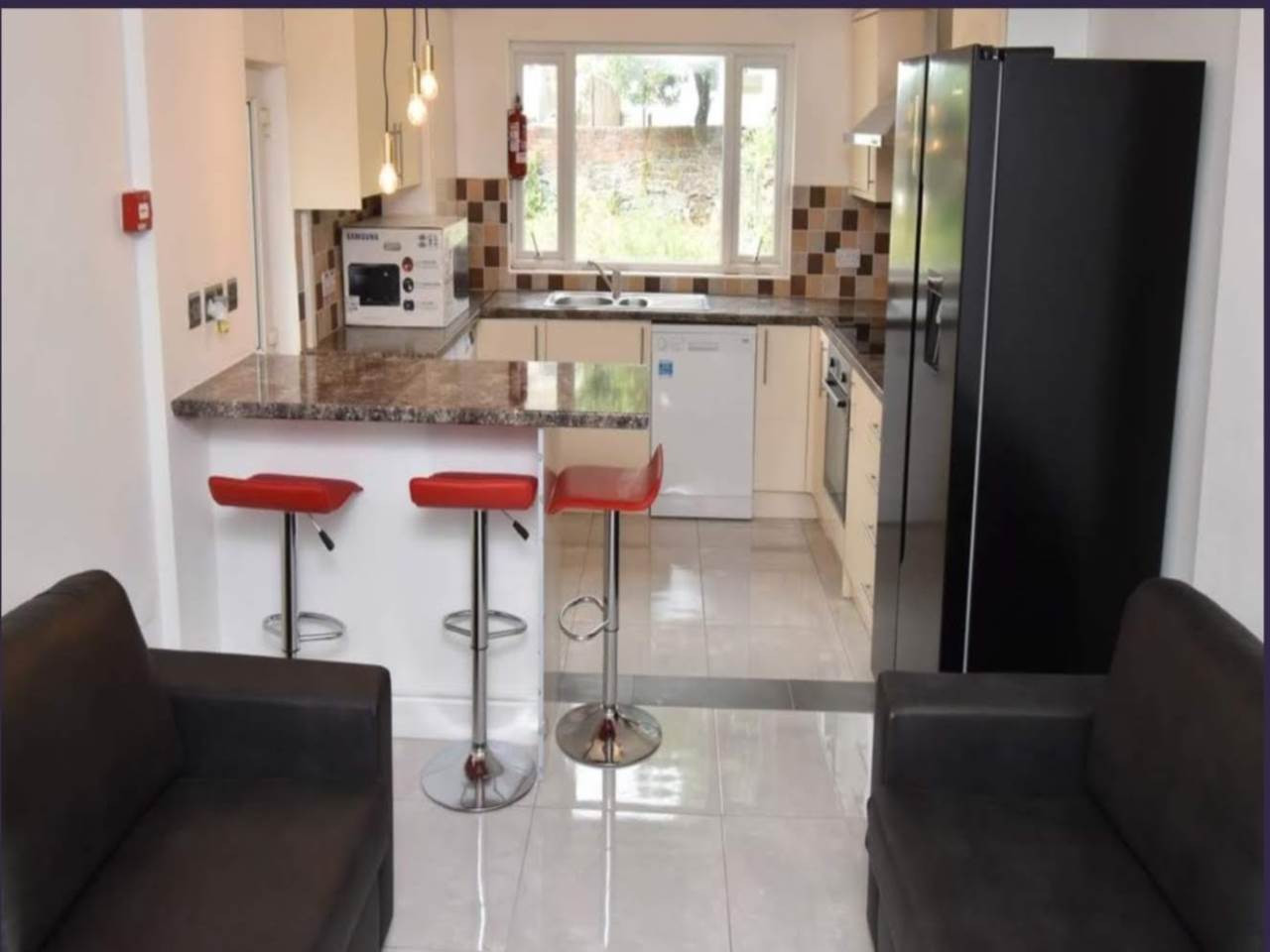 6 bed house to rent in ST HELENS AVENUE 0
