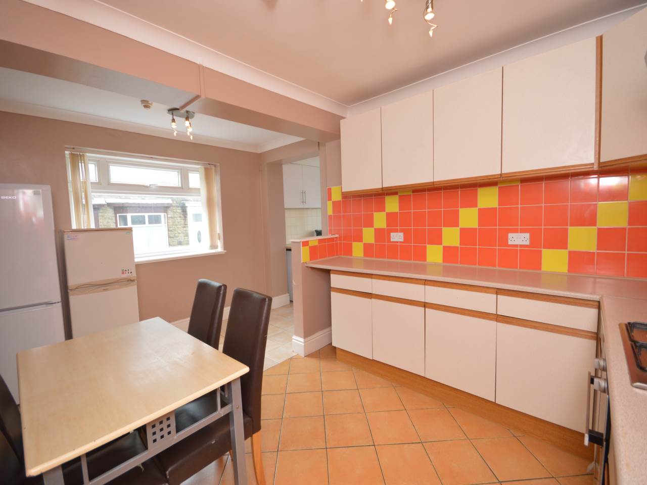 5 bed house to rent in DE BREOS STREET, BRYNMILL  - Property Image 2