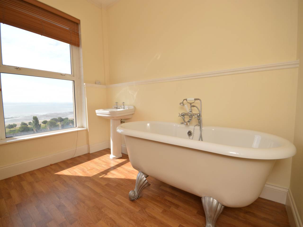 5 bed house to rent in TRAFALGAR PLACE, BRYNMILL  - Property Image 12