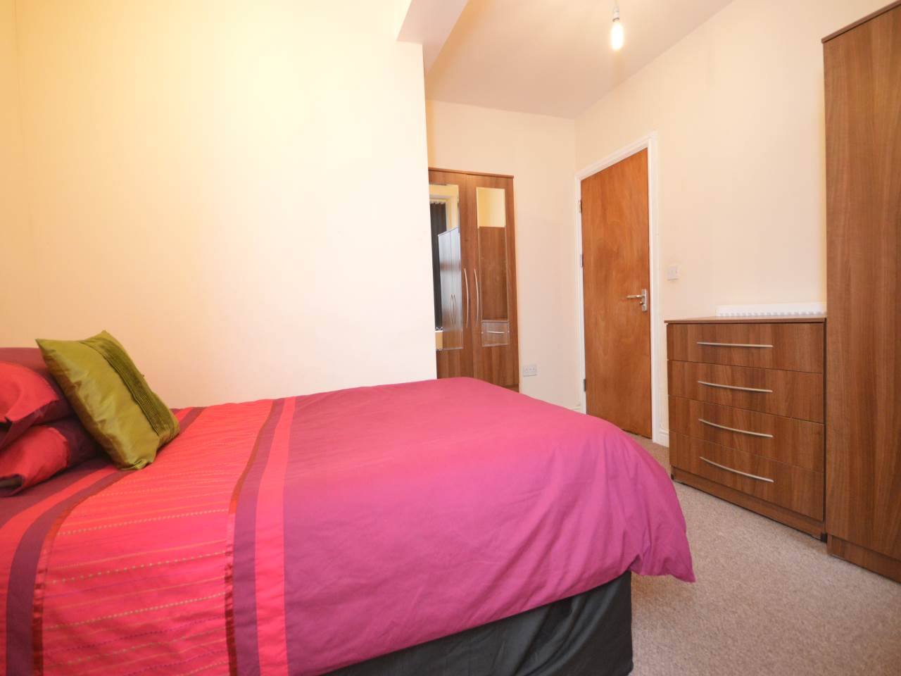 2 bed flat to rent in Trafalgar Place, Brynmill  - Property Image 6