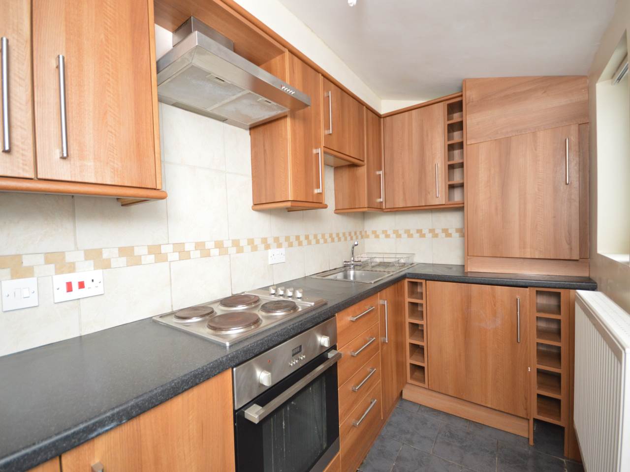2 bed flat to rent in Trafalgar Place, Brynmill  - Property Image 5