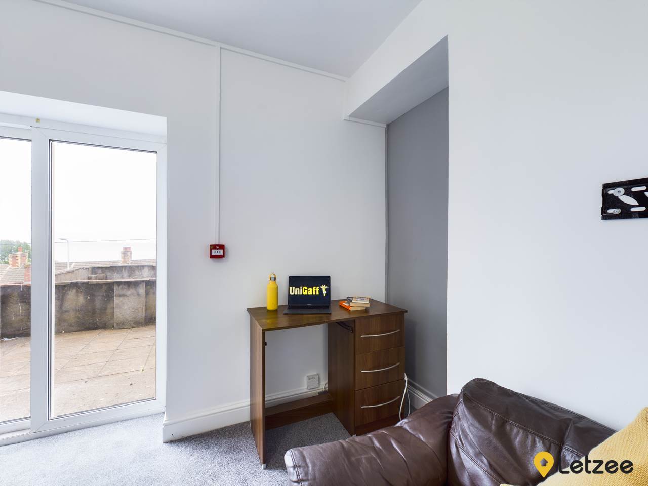 1 bed flat to rent in Trafalgar Place, Brynmill - Property Image 1