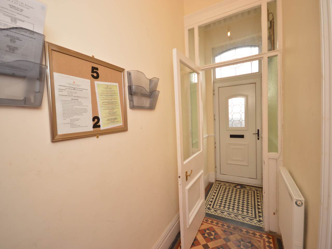 2 bed flat to rent in Brynymor Crescent, Uplands 3