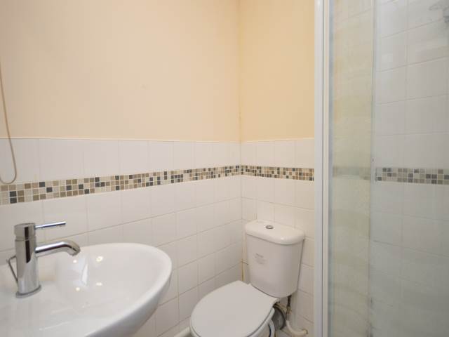 2 bed flat to rent in Trafalgar Place, Brynmill  - Property Image 9