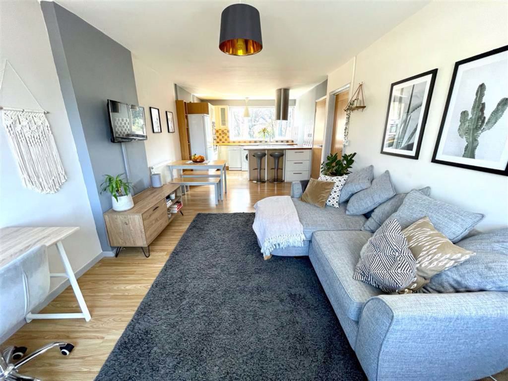2 bed maisonette for sale in Herbert Road, Woolwich - Property Image 1