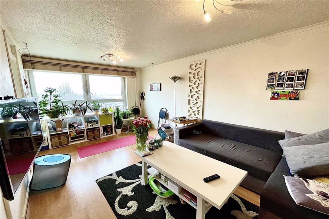 1 bed flat to rent in Leda Road, Woolwich  - Property Image 1