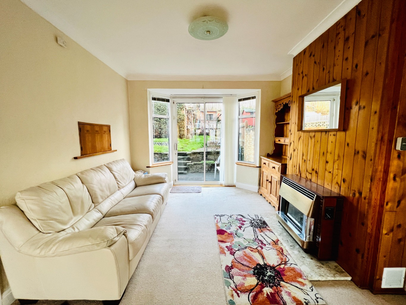 3 bed end of terrace house for sale in Moordown, London  - Property Image 3