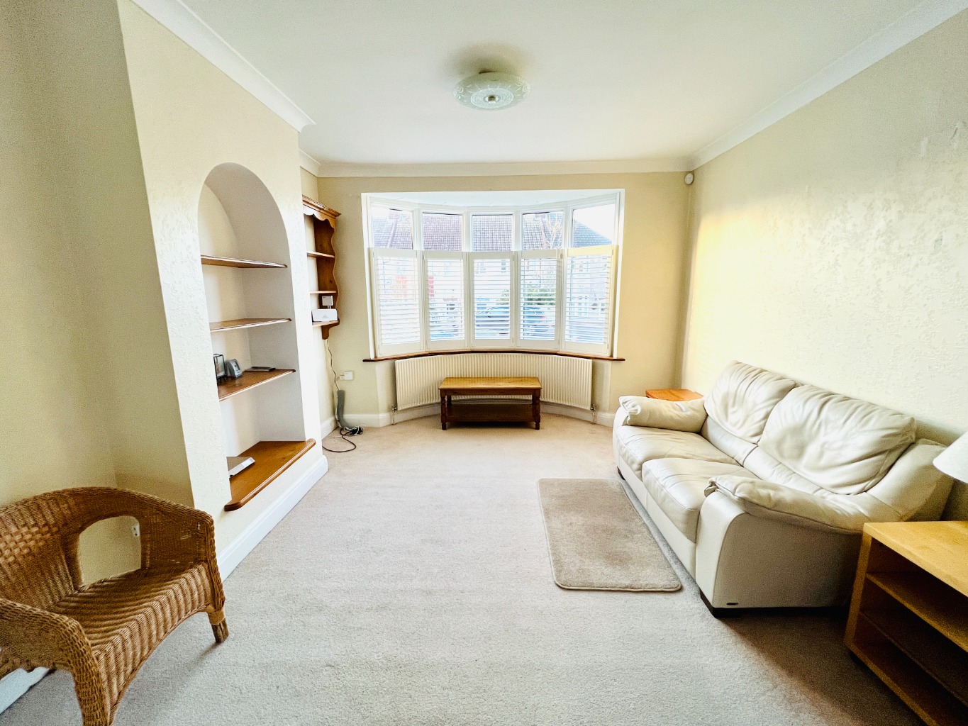 3 bed end of terrace house for sale in Moordown, London  - Property Image 2