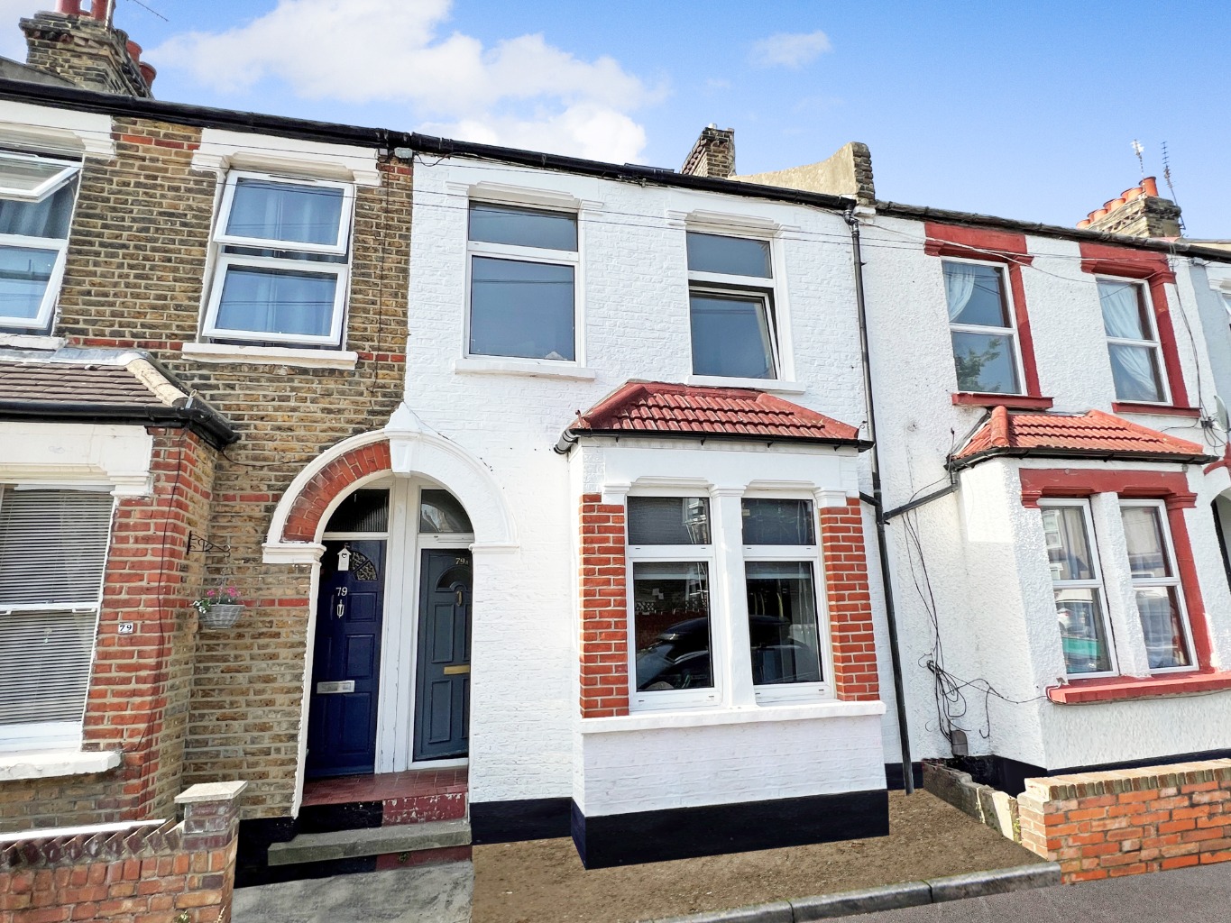 4 bed terraced house to rent in Marmadon Road, London 0