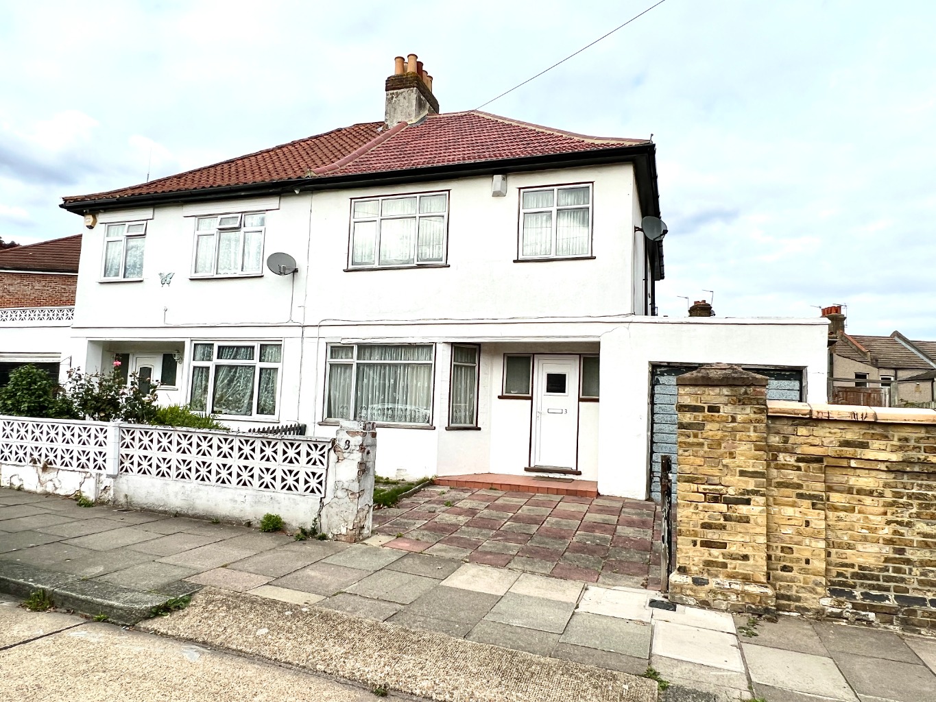 3 bed semi-detached house for sale in Camdale Road, London  - Property Image 1