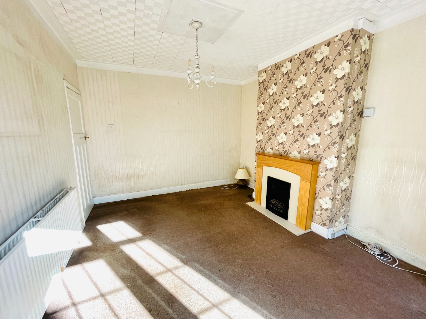 4 bed terraced house for sale in Chelsworth Drive, London  - Property Image 6