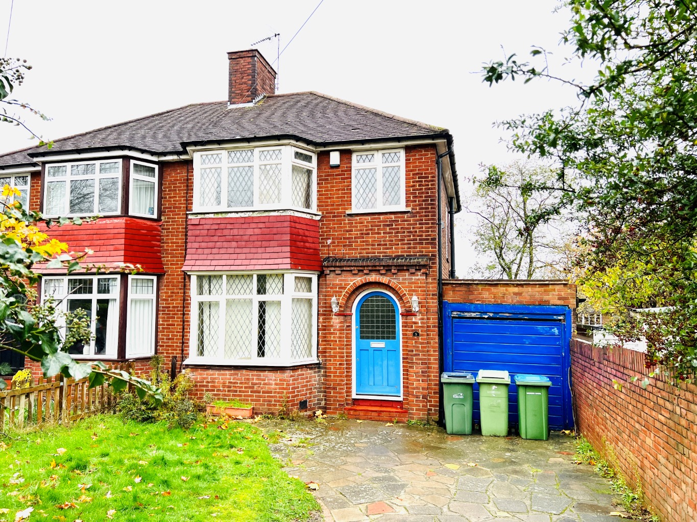 Rarely available in this location can be found this three bedroomed semi detached family home for rent.