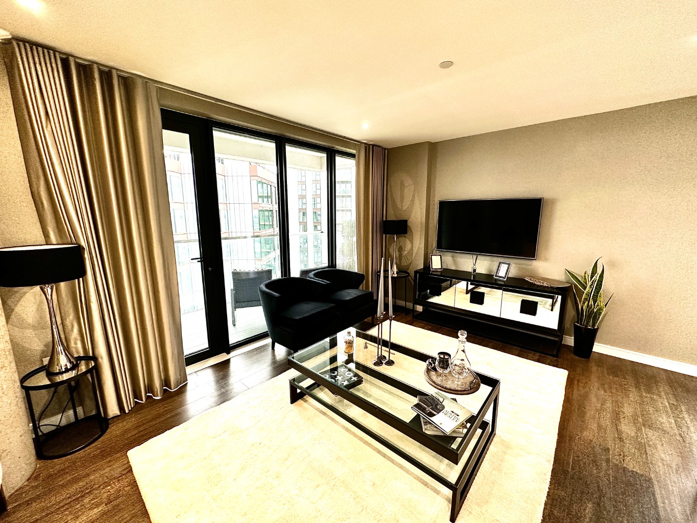 2 bed flat for sale in Bunton Street, London  - Property Image 1