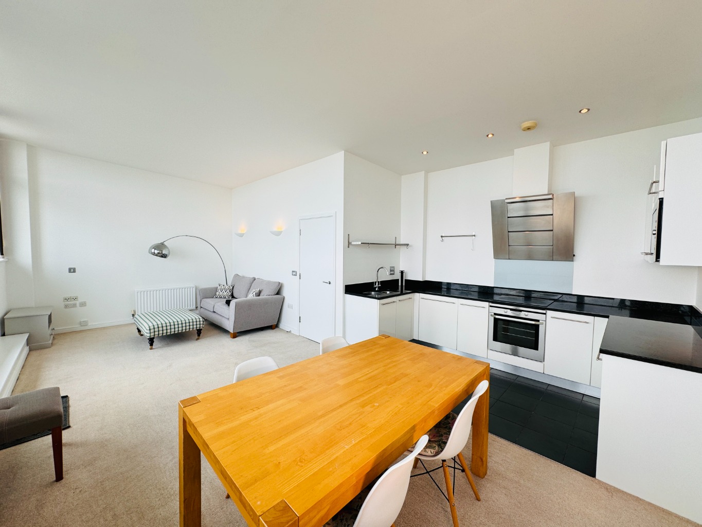 2 bed flat to rent in Building , Royal Arsenal  - Property Image 5